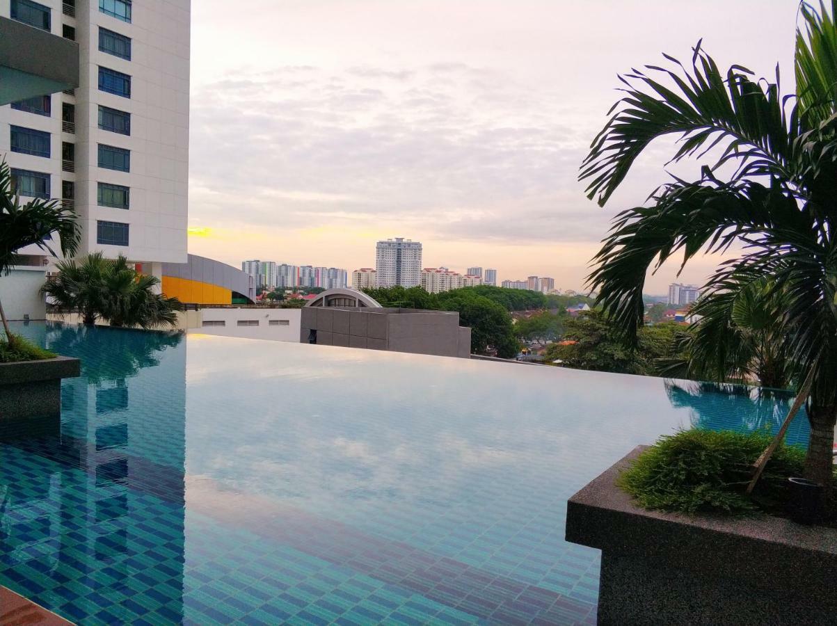 Ais-kacang Sweet Pinnacle Tower Apartment